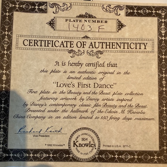 Disney Loves First Dance Collector Plate from Beauty and the Beast - Picture 3 of 5